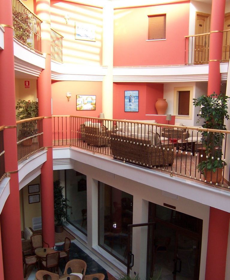 Ele Santabarbara Hotel Castilleja de la Cuesta Exterior photo
