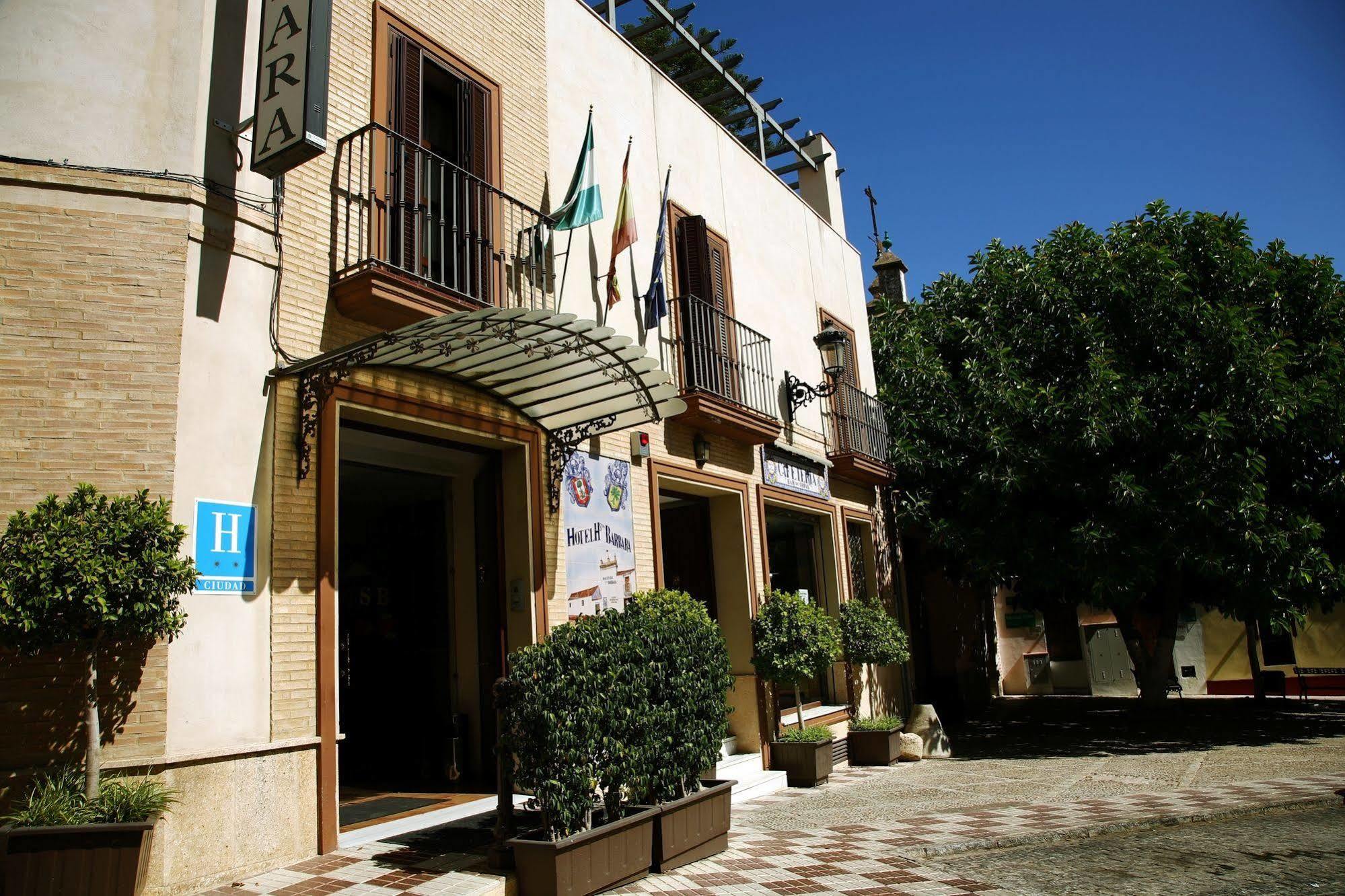 Ele Santabarbara Hotel Castilleja de la Cuesta Exterior photo